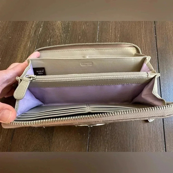 Coach Soho continental wallet - Picture 6 of 14